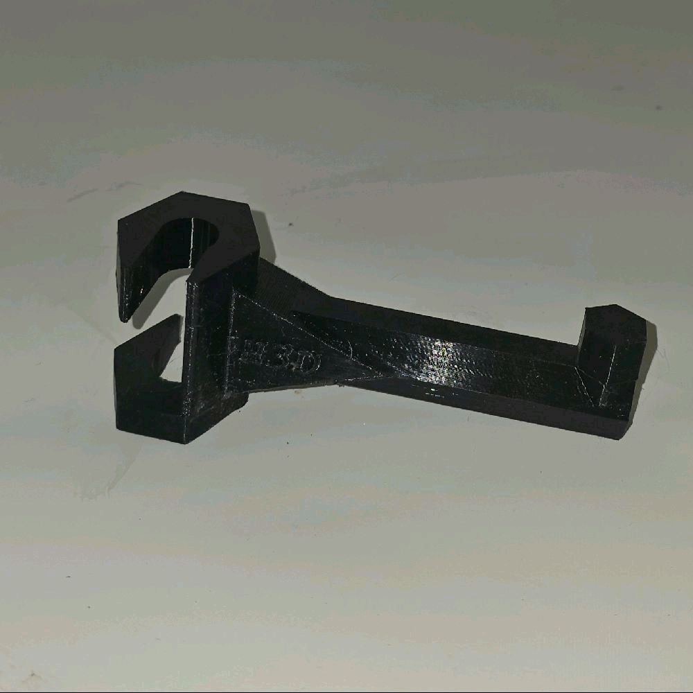 H3D Bow/hard hat hanger for secure car storage